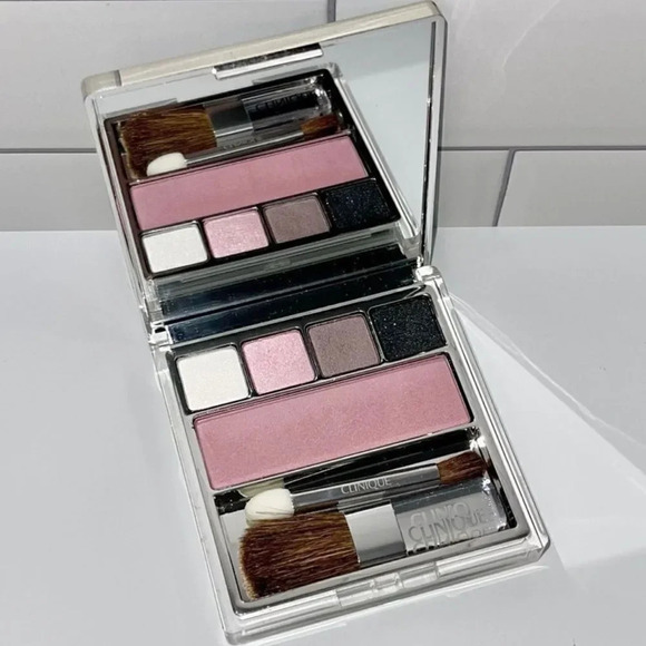 Clinique The Nutcracker Act One/Snowflake Suite Palette - Picture 1 of 1
